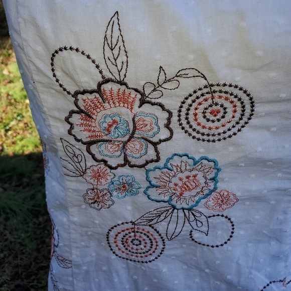 White Halter With Flowers New XL - Picture 3 of 9